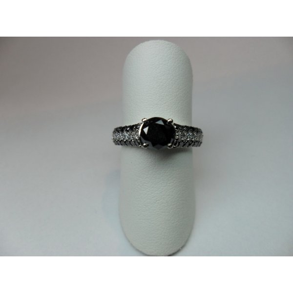 Pavé Solitair Ring met Zwart Diamant Witgoud